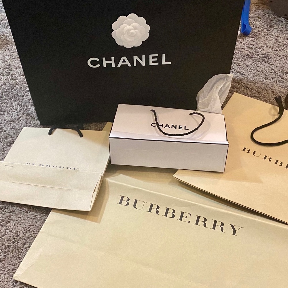 Shopping bags Chanel and Burberry